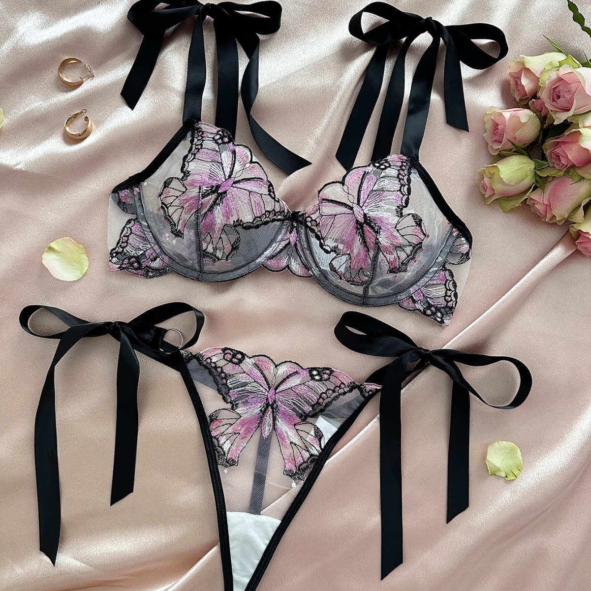 O1CN01i2XQG01Bs2u8oeeL1_0-0-cib.jpg Butterfly Lace Transparent Bra Panty Set - Image 1